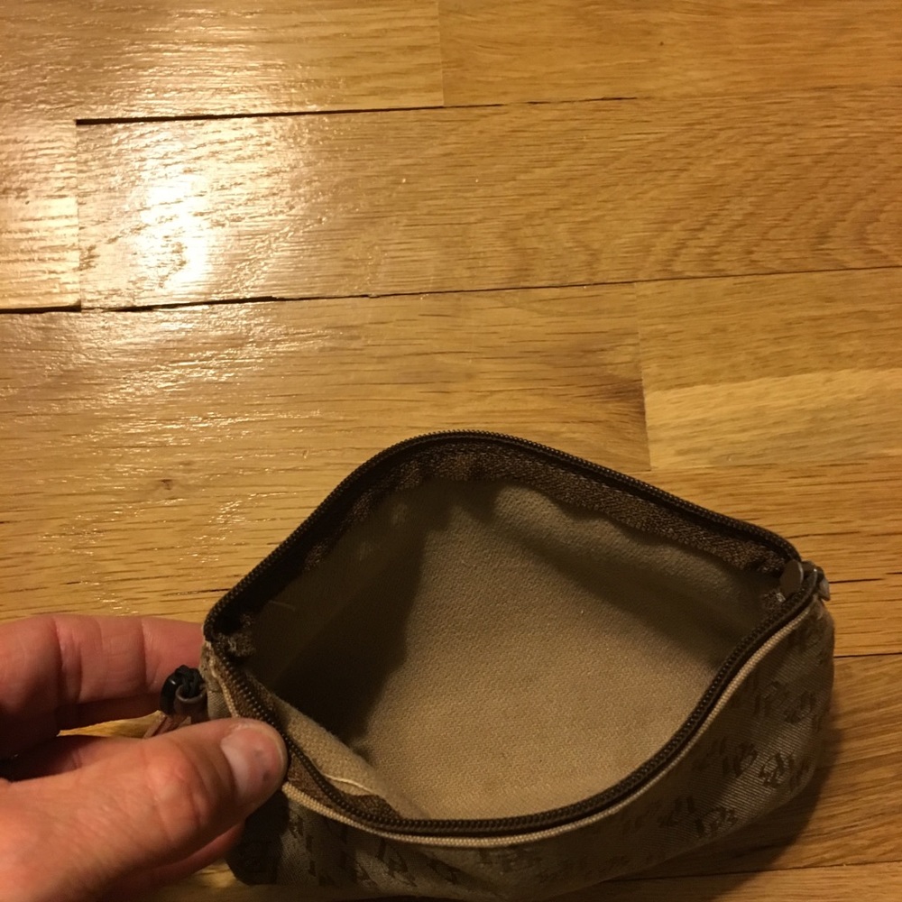 Dooney & Bourke - Picture 4 of 4